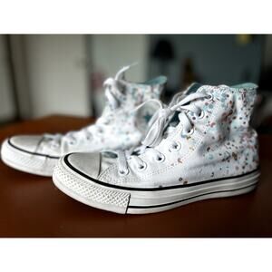 Womens Converse Chuck Taylors Size 6 Pre Owned
